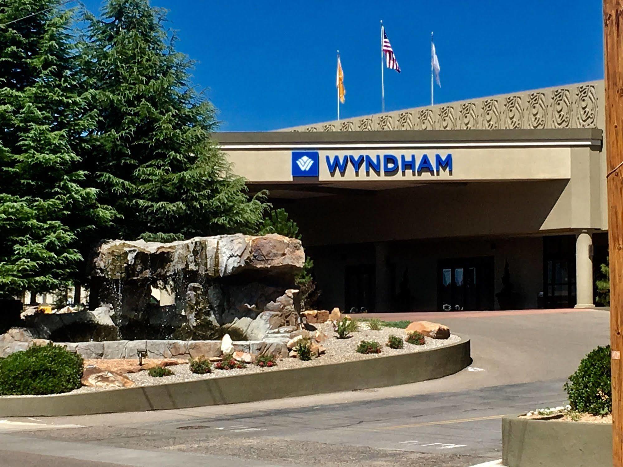 Wyndham Albuquerque Hotel & Conference Center Exterior photo